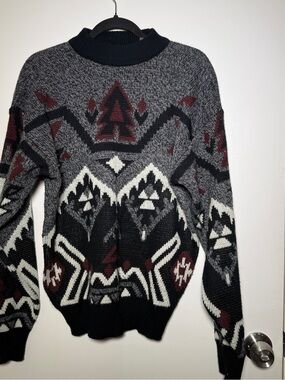 Spettro VTG Geometric Pattern Knit Sweater in Black, Gray, Cream, Burgundy 90s M